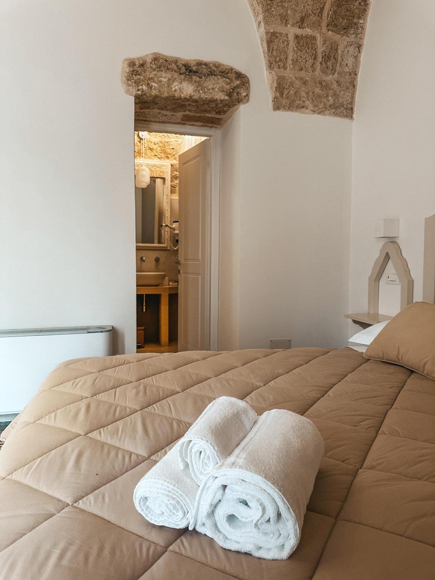 Palazzo Alma Luxury Rooms Casarano Exterior photo