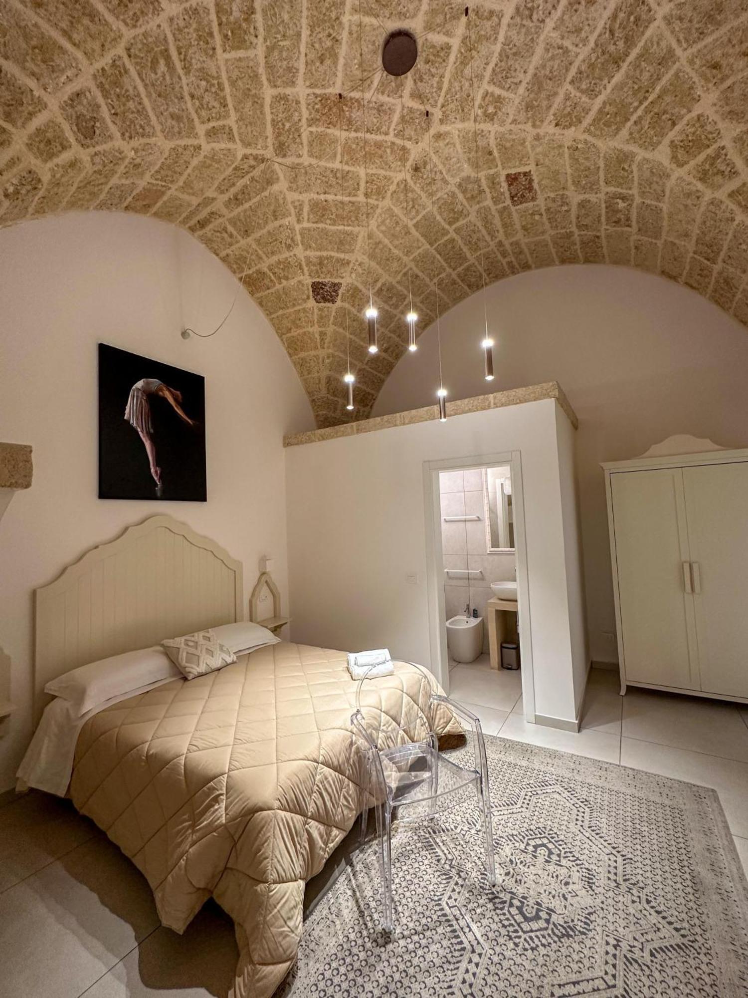 Palazzo Alma Luxury Rooms Casarano Exterior photo