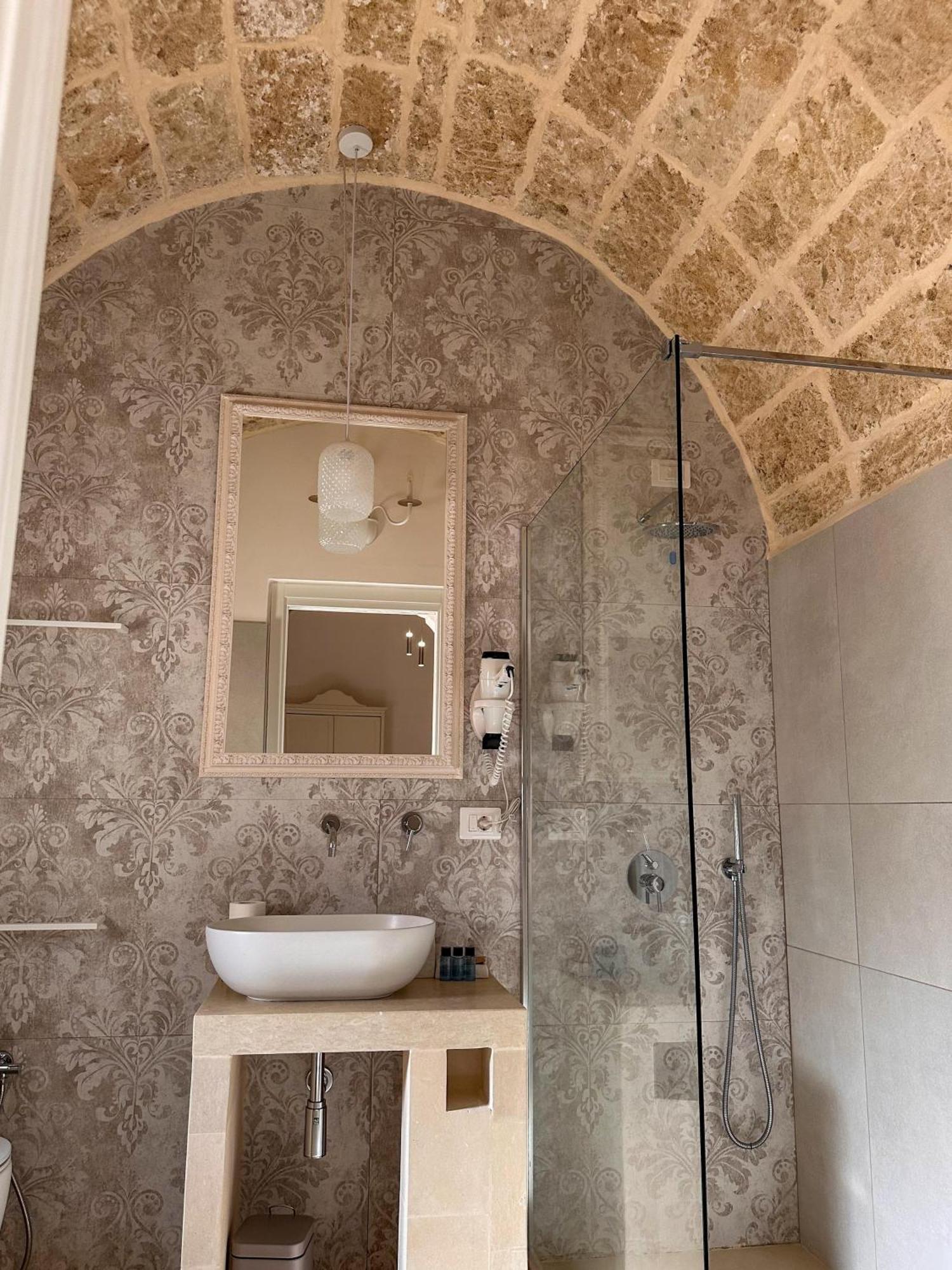 Palazzo Alma Luxury Rooms Casarano Exterior photo