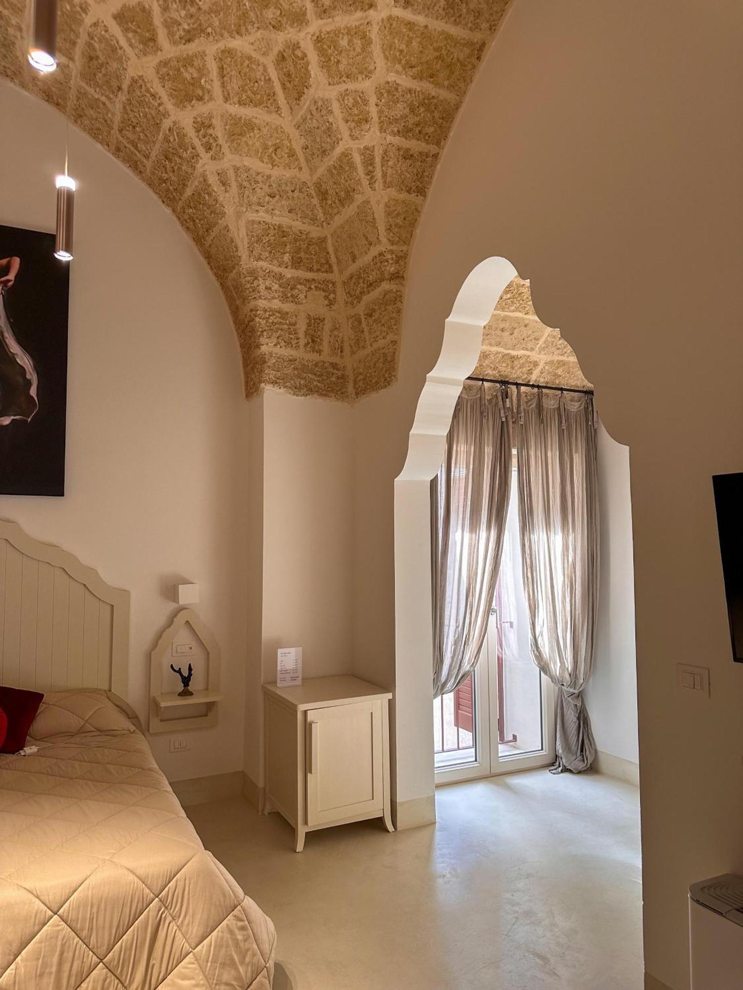 Palazzo Alma Luxury Rooms Casarano Exterior photo