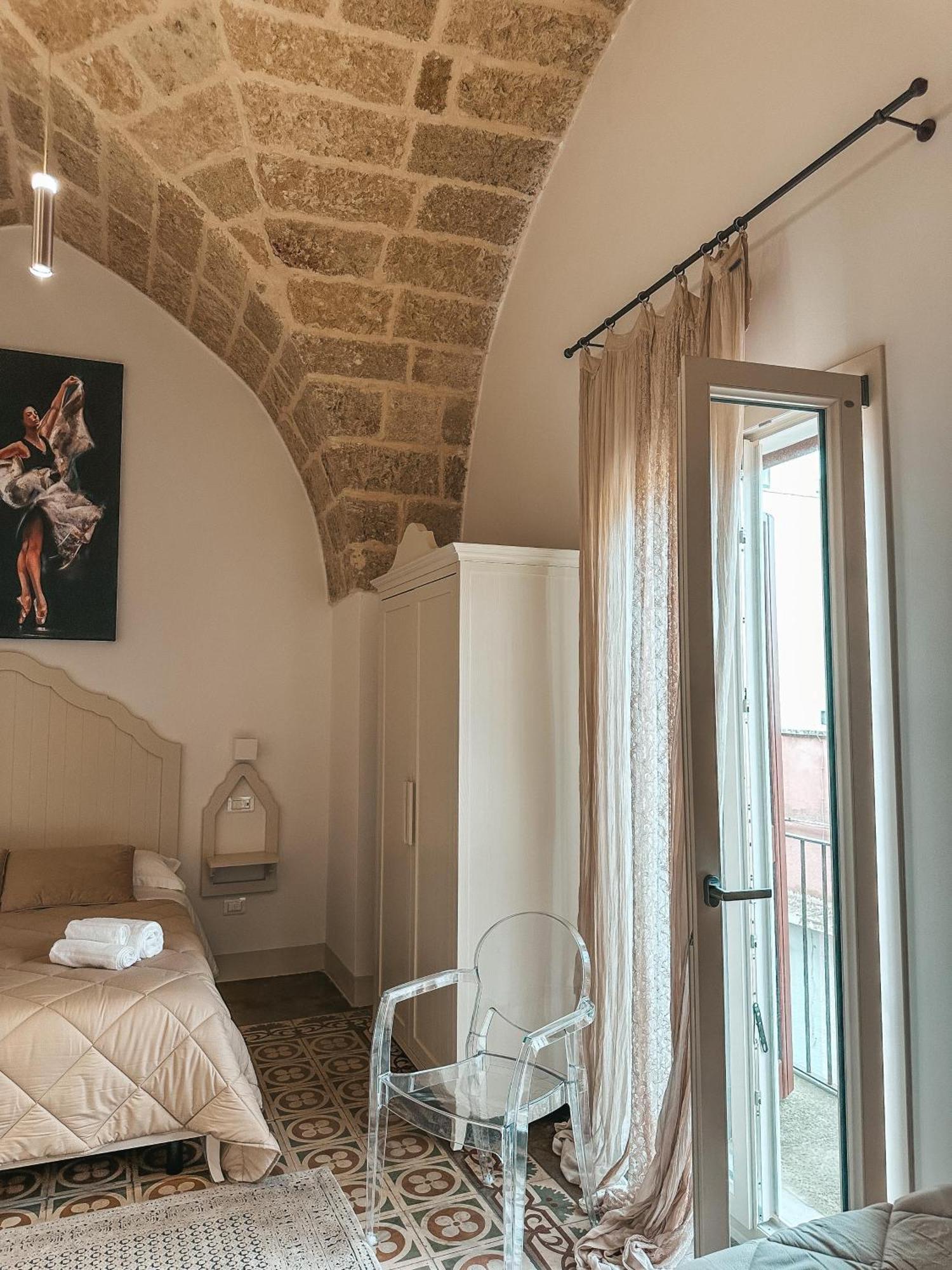 Palazzo Alma Luxury Rooms Casarano Exterior photo
